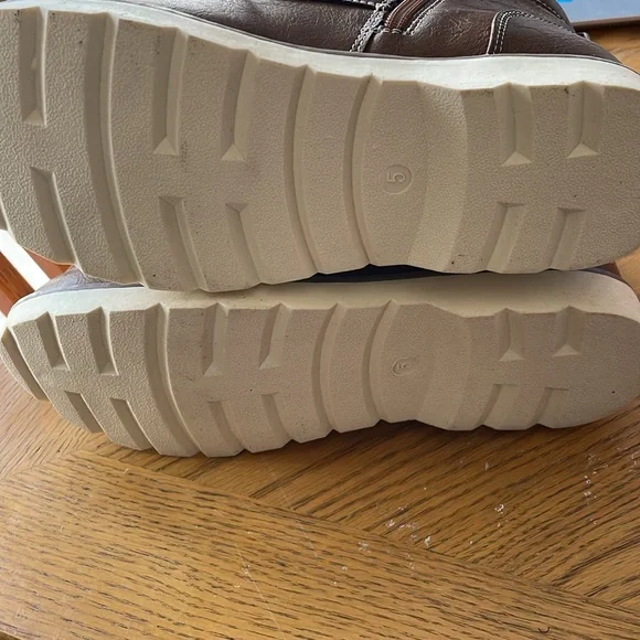 Steve Madden Boy's Dafti Ankle Boot Size 5 NEW in Box - Picture 6 of 6